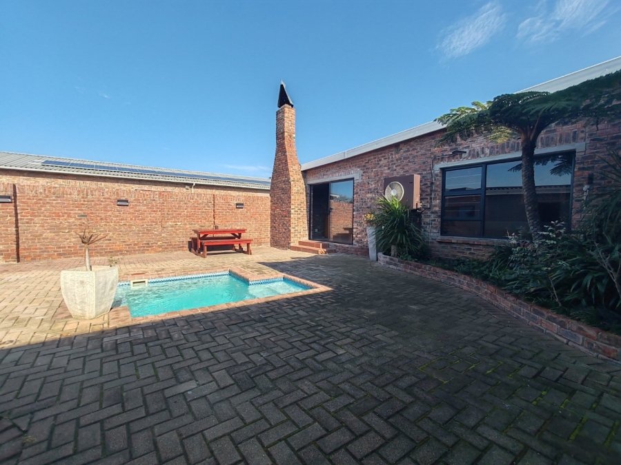  Bedroom Property for Sale in Newton Park Eastern Cape